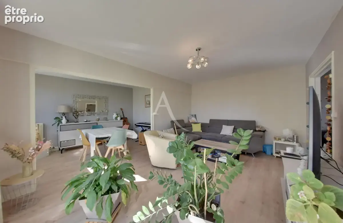 Ascenseur, Balcon et Verdure - photo 3