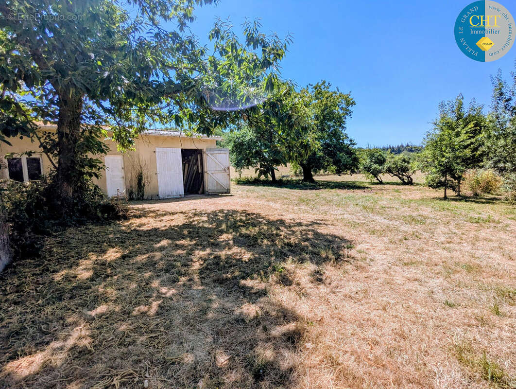 Charme et Authenticité : Longère en pierres sur vaste terrain à Monteneuf (56380) - photo 34