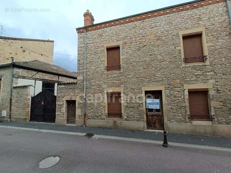 Maison à SENNECEY-LE-GRAND