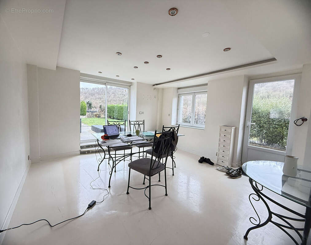 Maison à SAINT-PIERRE-DE-VARENGEVILLE