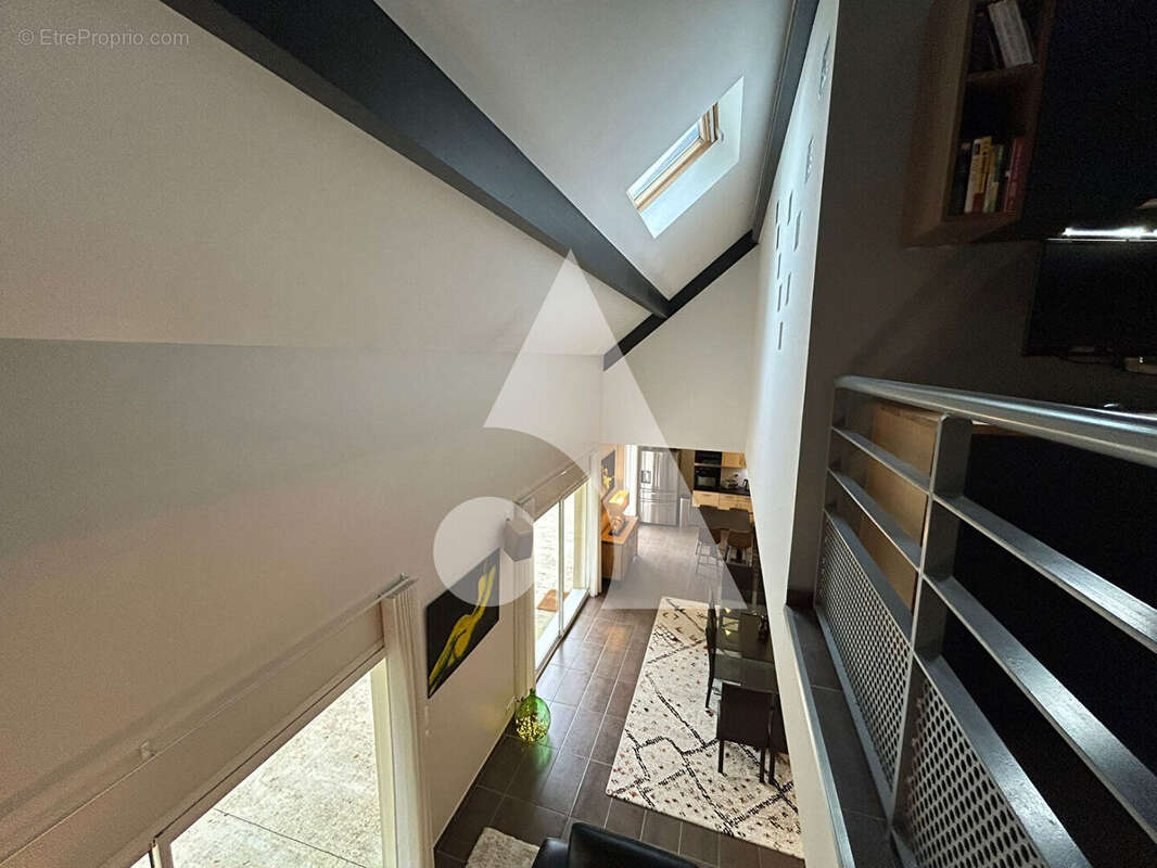 Maison à CRECY-LA-CHAPELLE