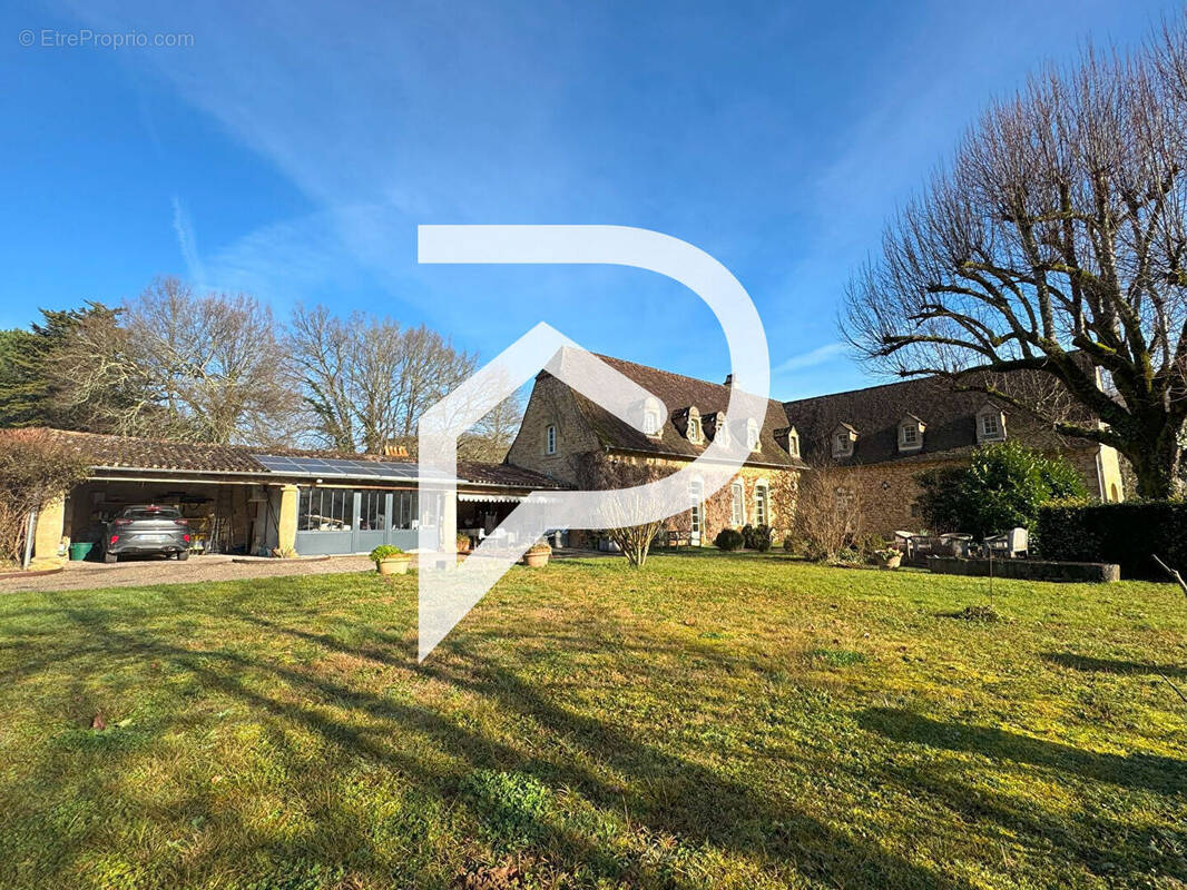 Maison à SARLAT-LA-CANEDA