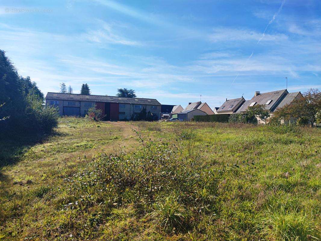 LOUDEAC - Ensemble immobilier - Maison - Entrepôt - photo 2