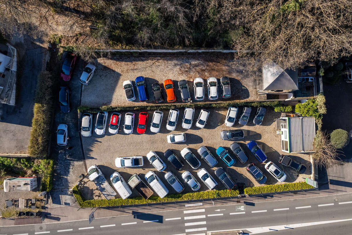 Commerce à LA COLLE-SUR-LOUP