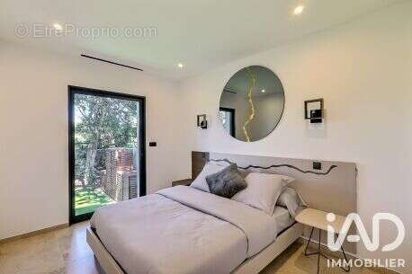 Maison 190 m² à Uzes  - photo 8