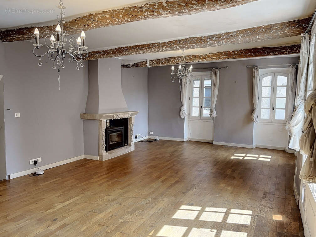 Maison à LA GARDE-FREINET