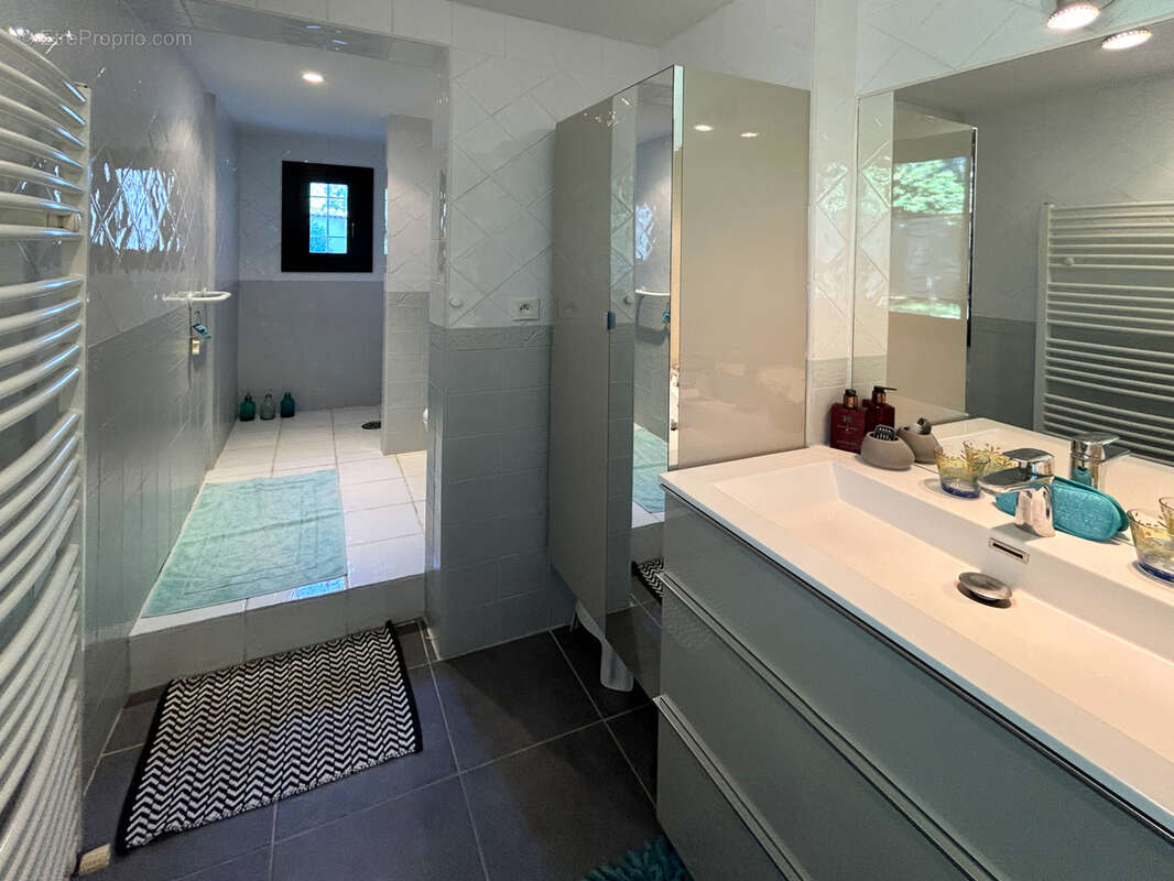 Maison à SAINT-QUENTIN-LA-POTERIE