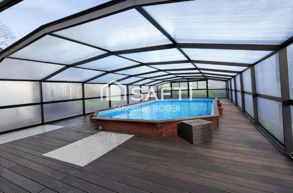 Maison 195 m² à La Haie-Traversaine  - photo 4