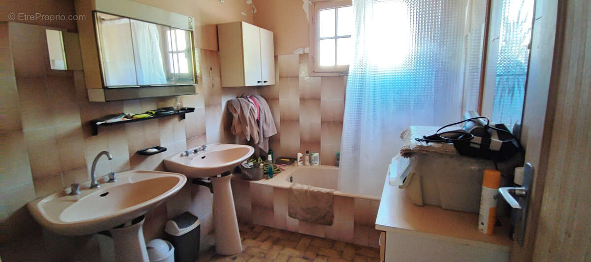 Appartement à SIX-FOURS-LES-PLAGES