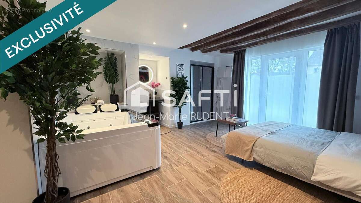 Photo 2 - Commerce à SAULX-LES-CHARTREUX