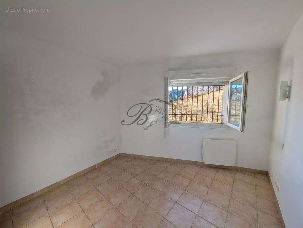 Maison à LA BASTIDE-DES-JOURDANS