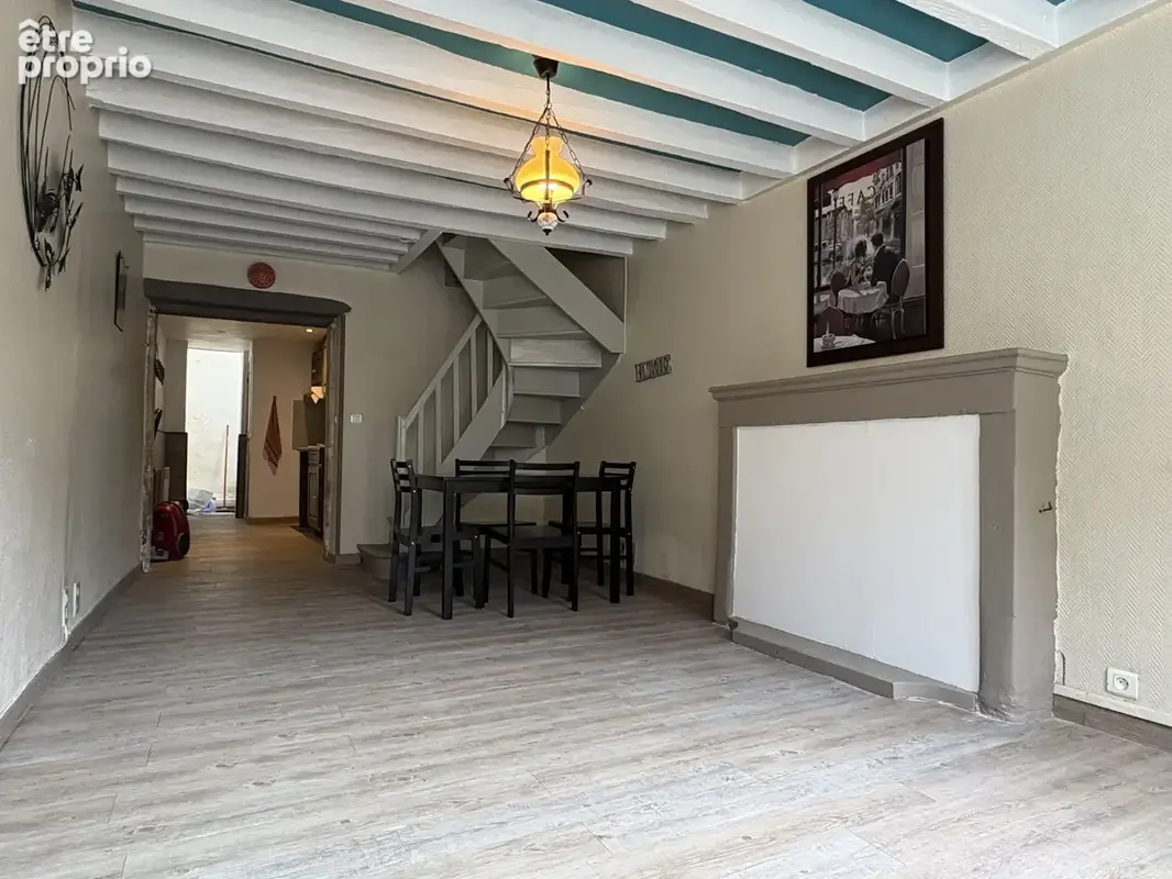 Maison de ville dans un bourg tous commerces - photo 2