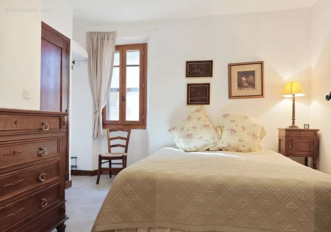 Paziols: Maison en pierres avec 2 annexes - photo 10
