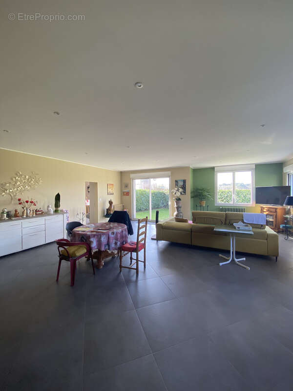Challans - viager occupe d'une maison 3 chambres avec dependances - photo 5