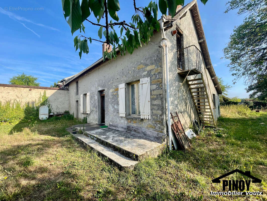 Maison à DORMELLES