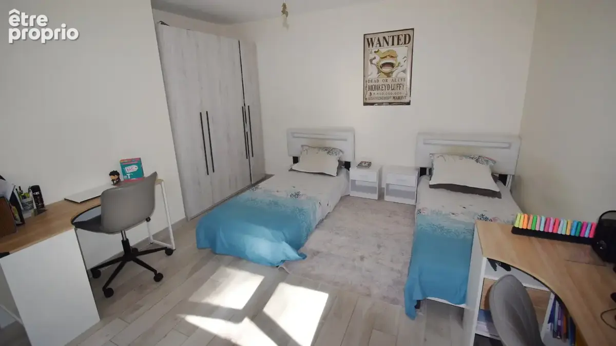 À VENDRE - CREUZIER-LE-VIEUX - Maison de plain-pied d'environ 118,92 m² - photo 12