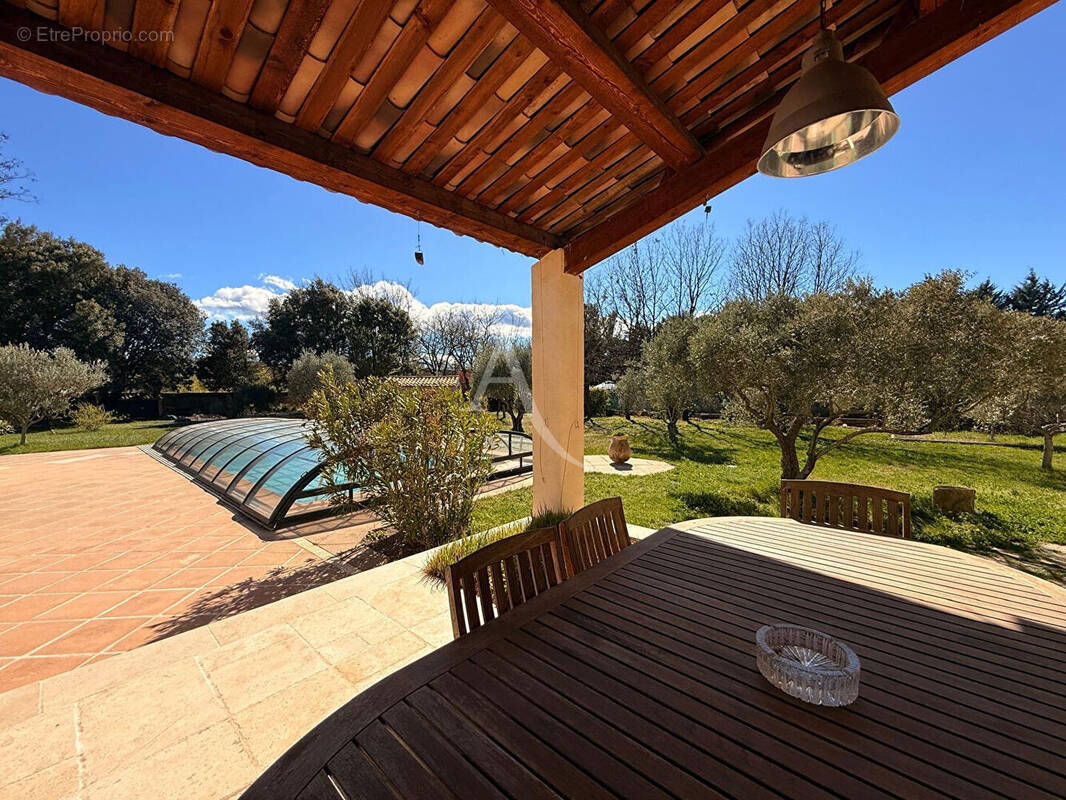 Maison à VINON-SUR-VERDON