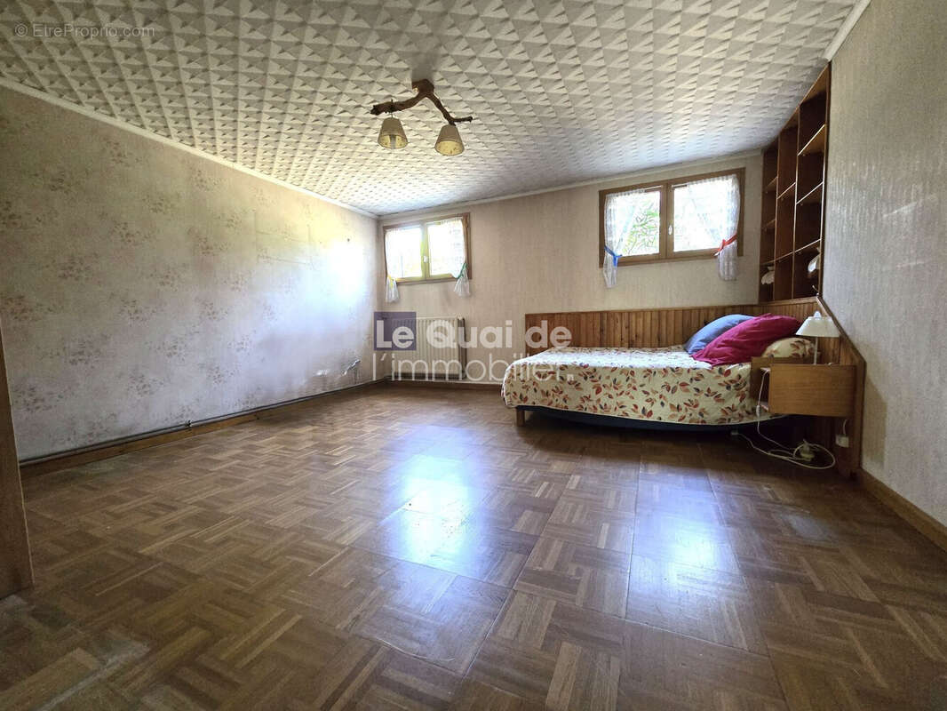 Maison à SAINT-EGREVE