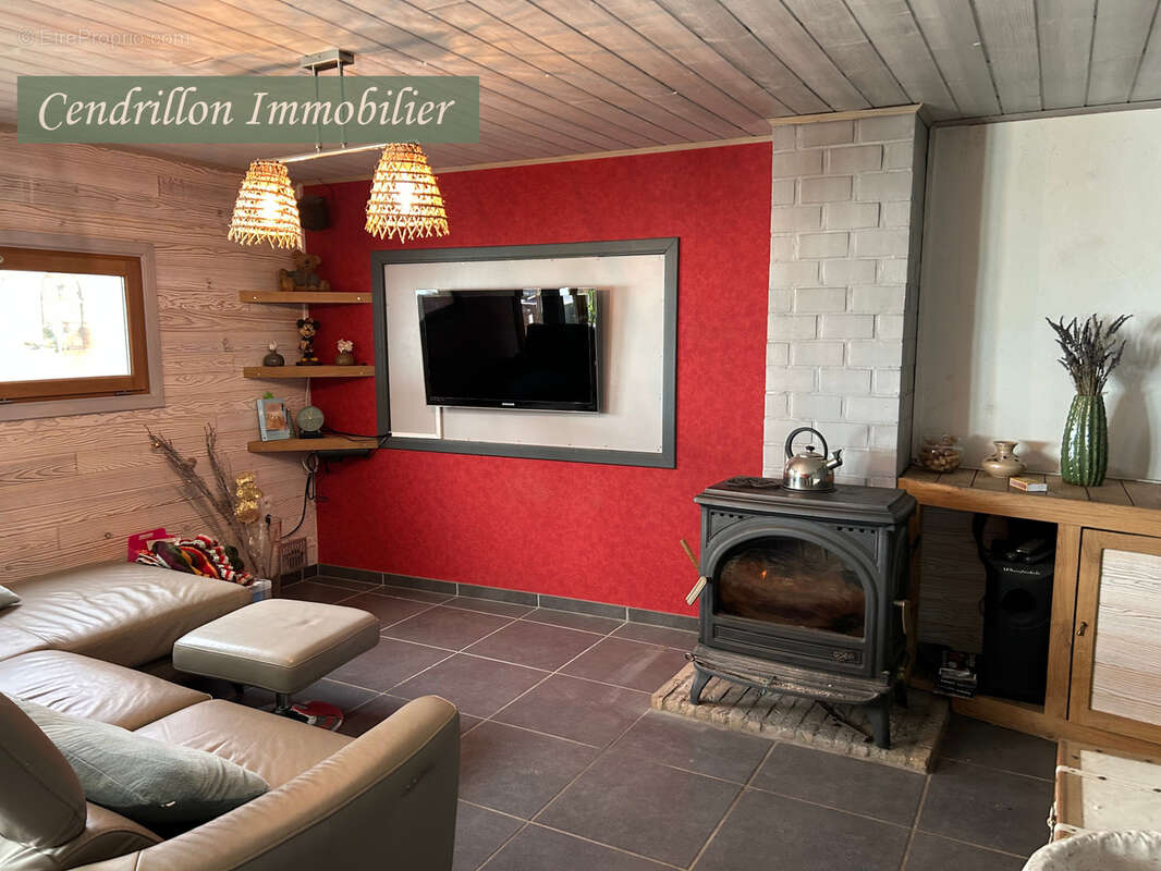 Maison à MONTBOUCHER