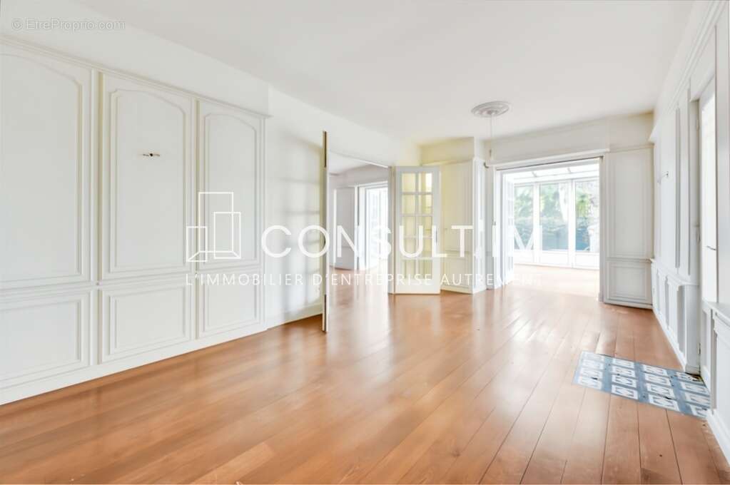 Maison à NEUILLY-SUR-SEINE