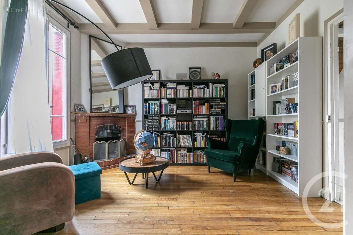 Maison à SAINT-MAUR-DES-FOSSES