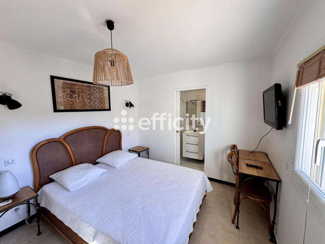 Maison à LA LONDE-LES-MAURES