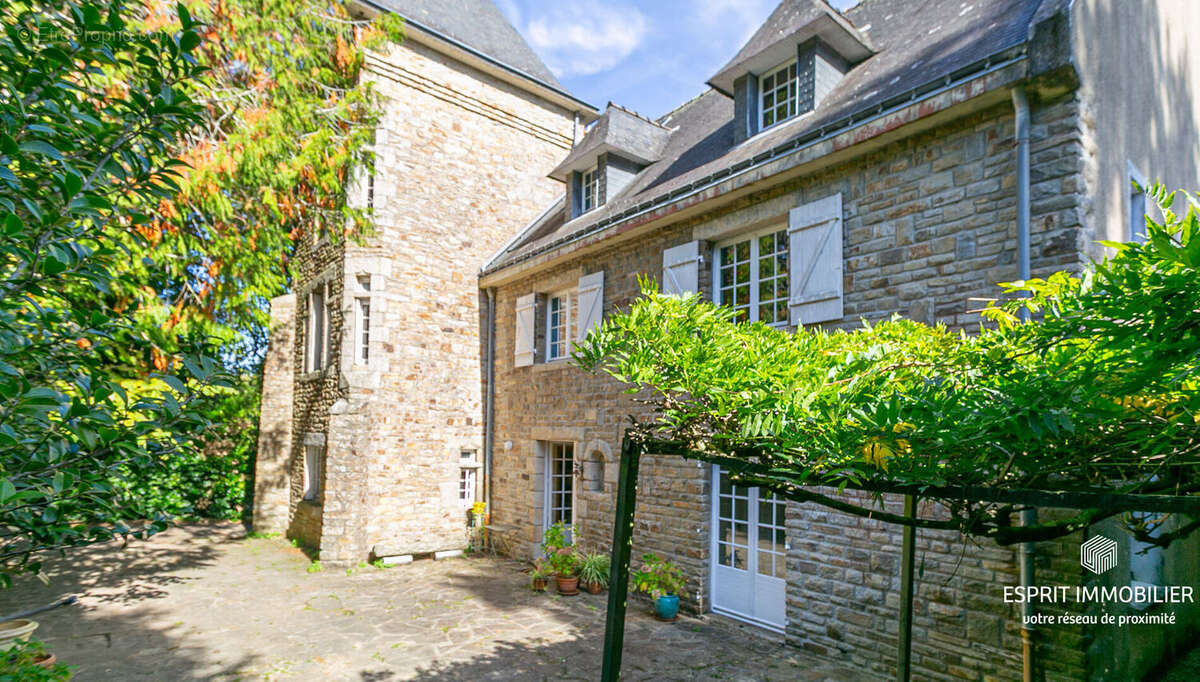 Maison à PONT-AVEN
