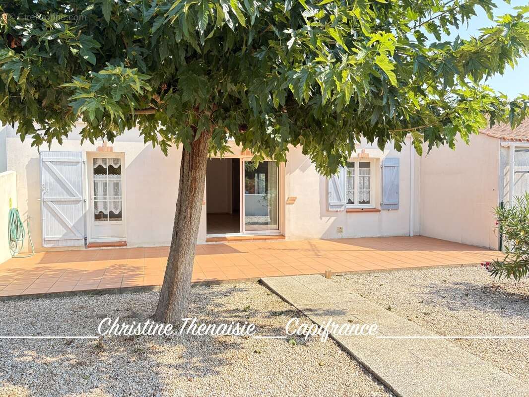 Maison à vendre Plain-Pied, Coeur de ville, 3 chambres, Garage SAINT HILAIRE DE RIEZ (85) - photo 18