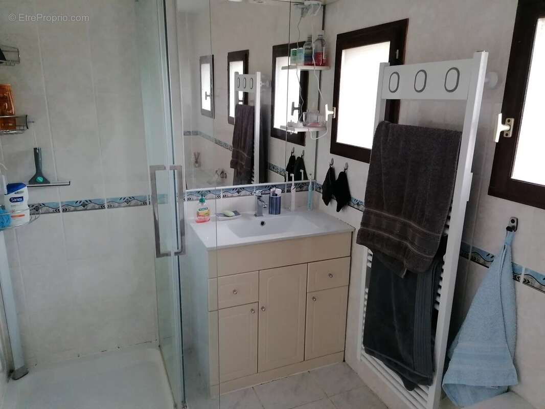 Maison à SAINT-JEAN-DU-BOUZET