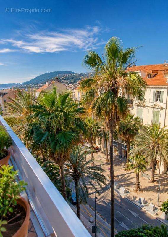 Appartement à HYERES