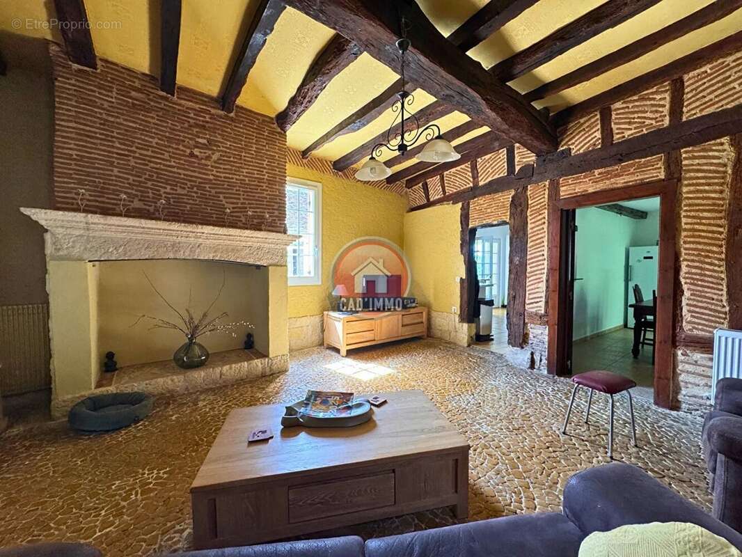 Maison à LEMBRAS