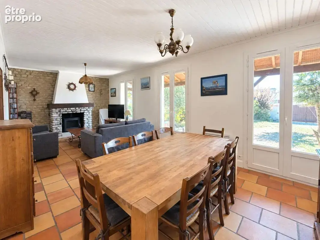 MARANS – Maison familiale 125 m²,4 chambres ,Terrain 2 367 m² - photo 3