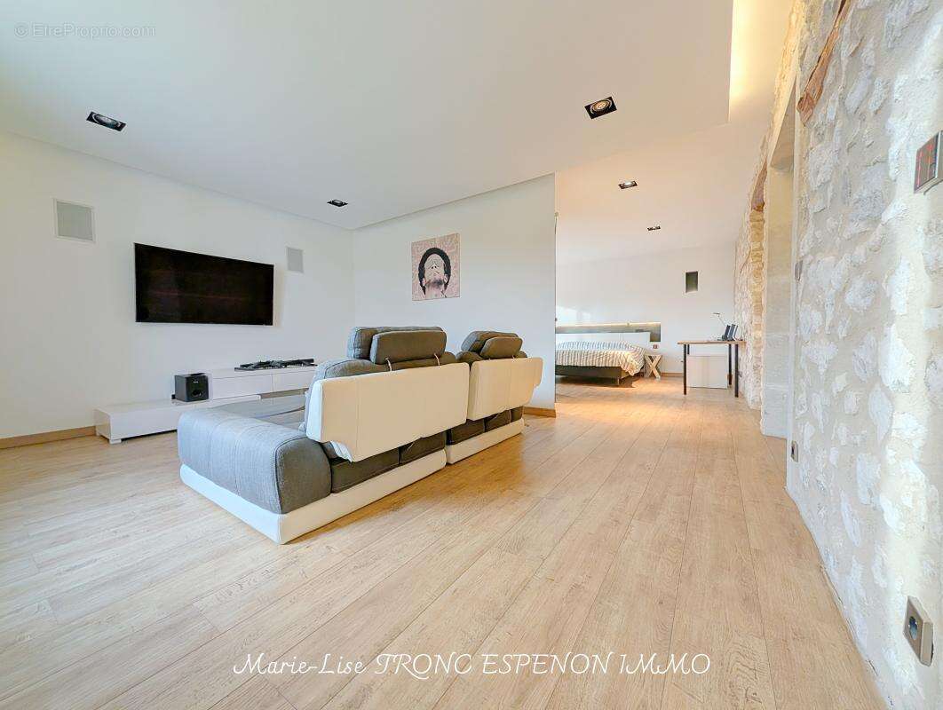 Maison 471 m² à Velleron  - photo 29