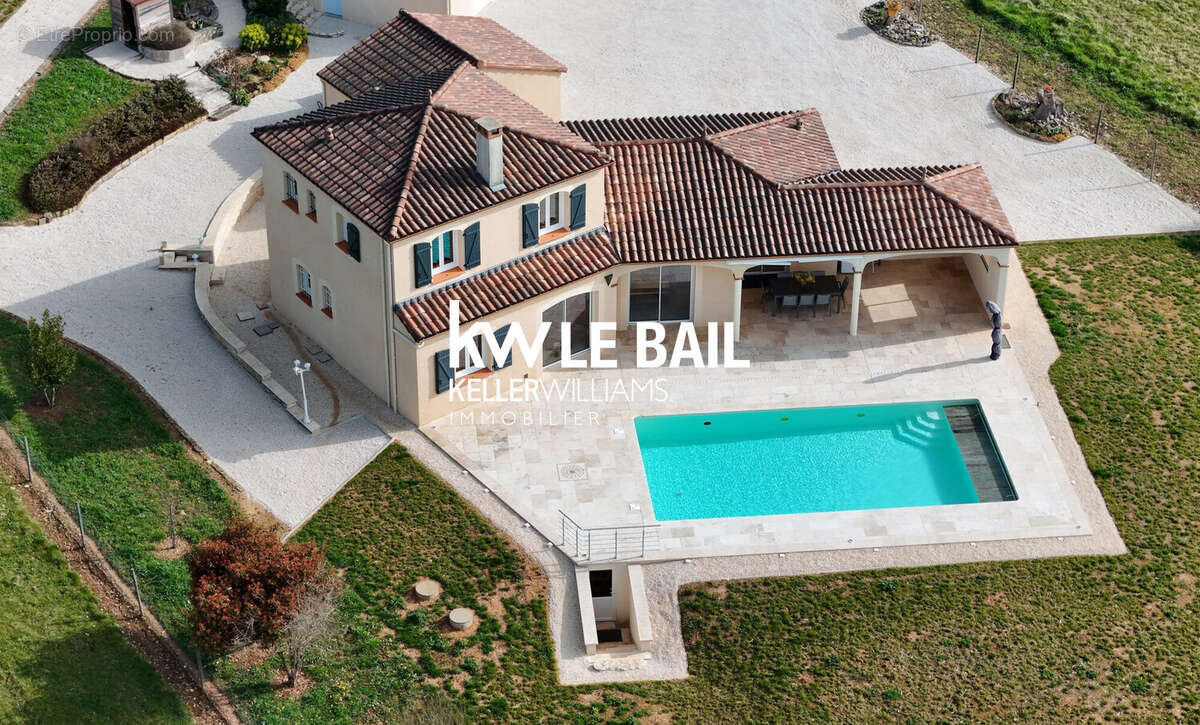 Maison à NUZEJOULS