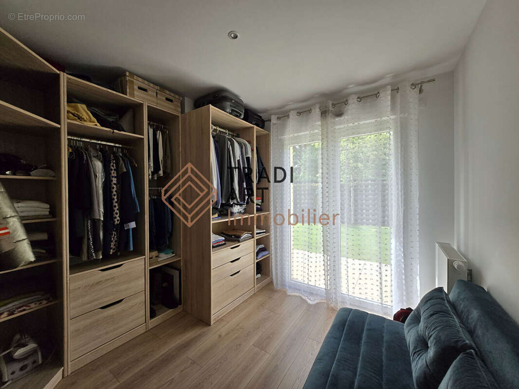 Appartement à SAINTE-GENEVIEVE-DES-BOIS