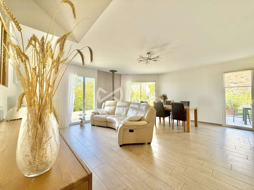 Maison à ENVAL