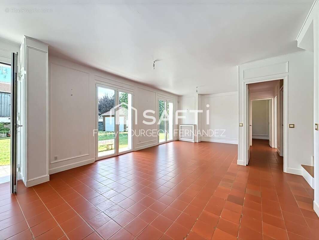 Photo 3 - Maison à LE MESNIL-AUBRY