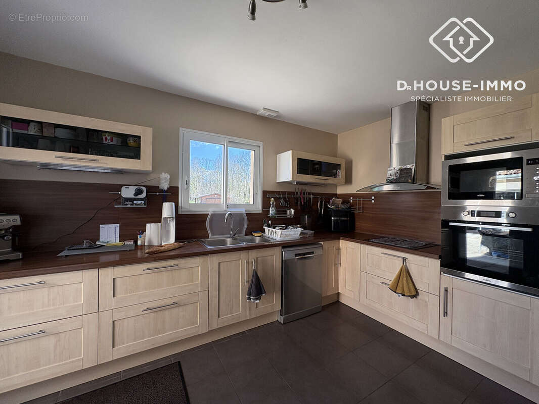 Maison à CHAMPAGNAC-DE-BELAIR