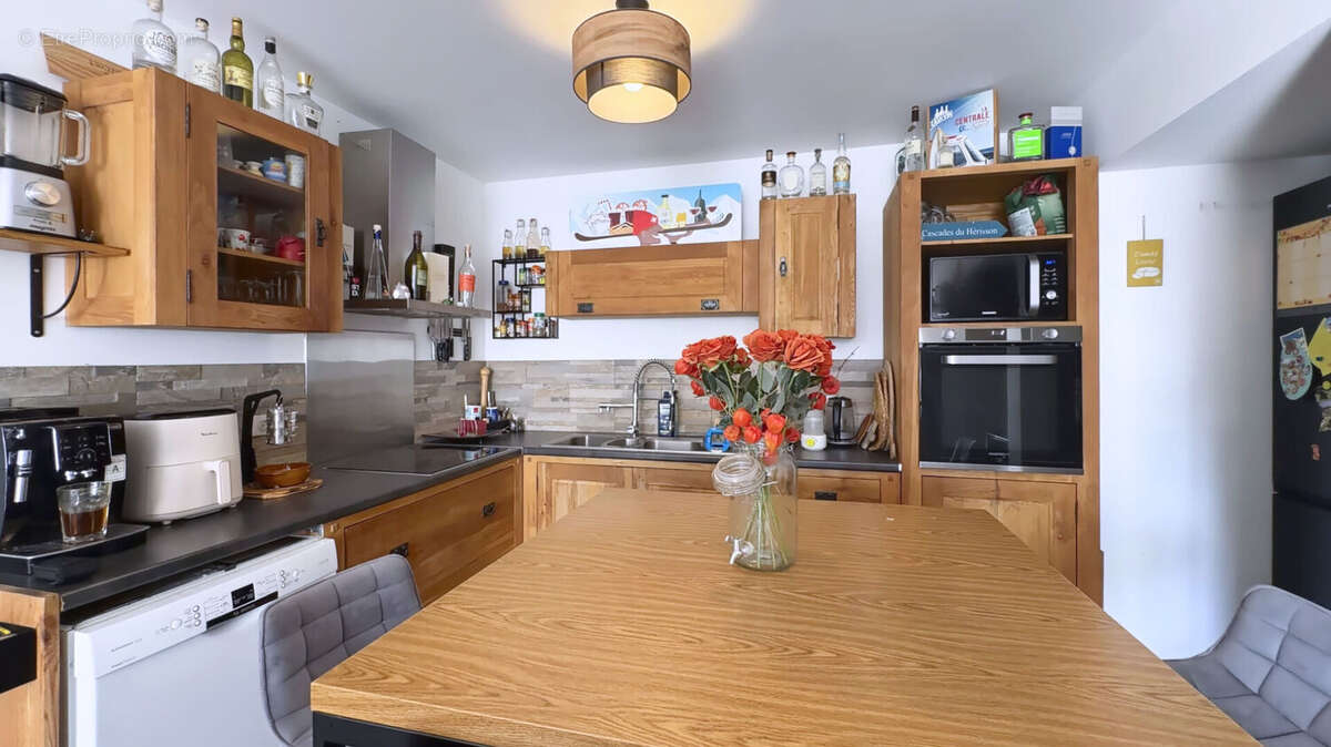 Appartement à MURES