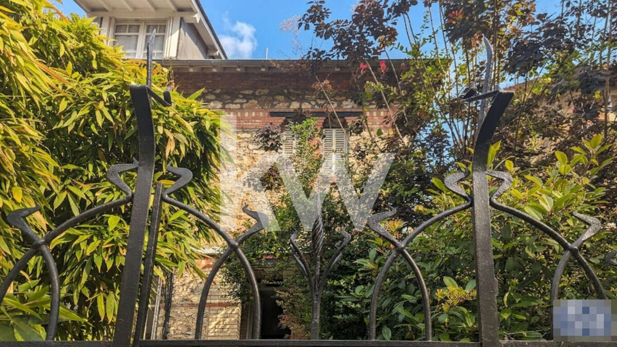 Maison 160 m² à Enghien-Les-Bains  - photo 3