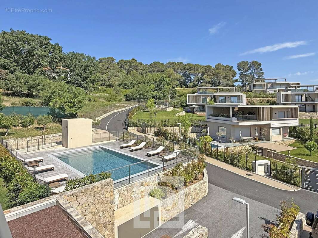 Appartement à MOUGINS