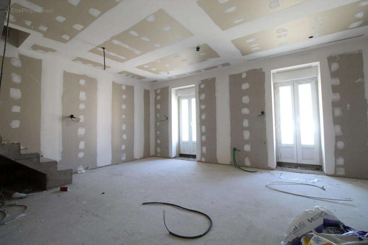 Maison à SAINT-SERNIN-SUR-RANCE