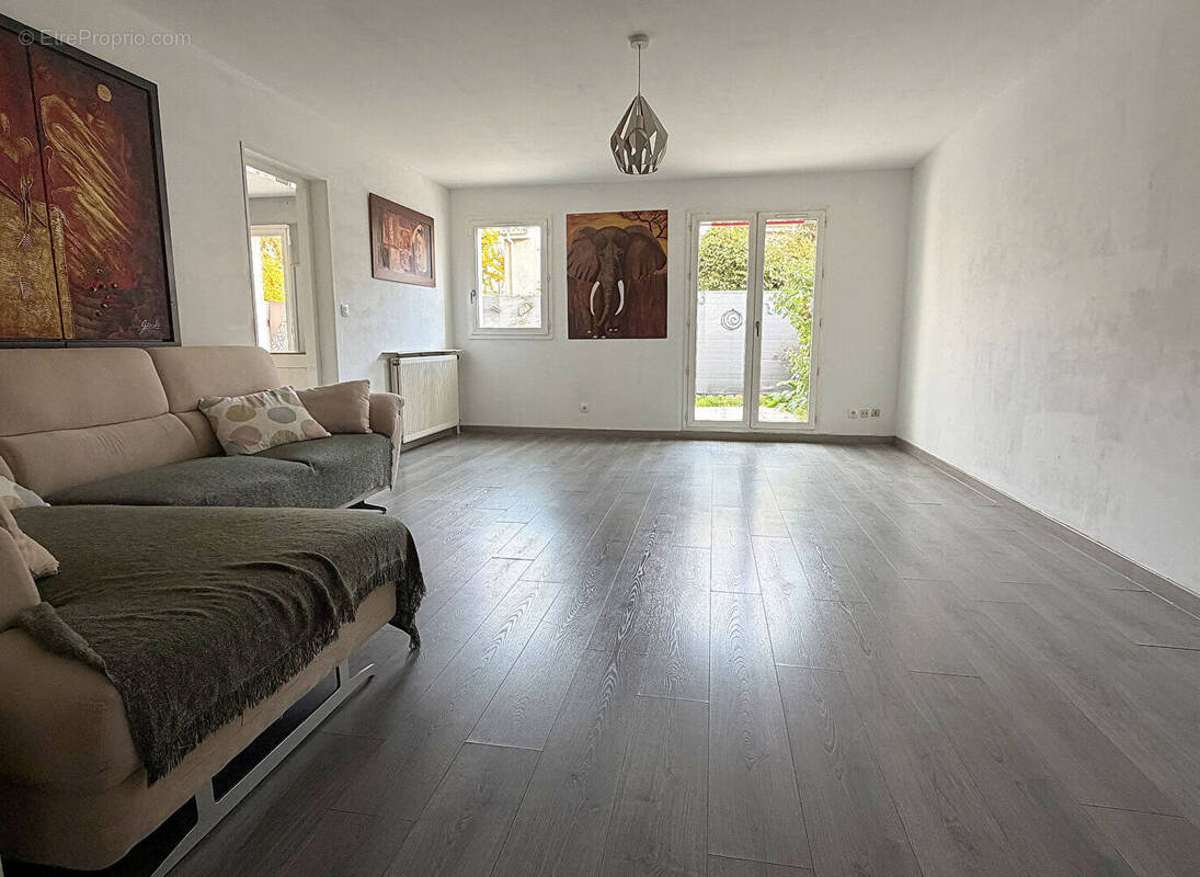 Maison à MONTIGNY-LE-BRETONNEUX