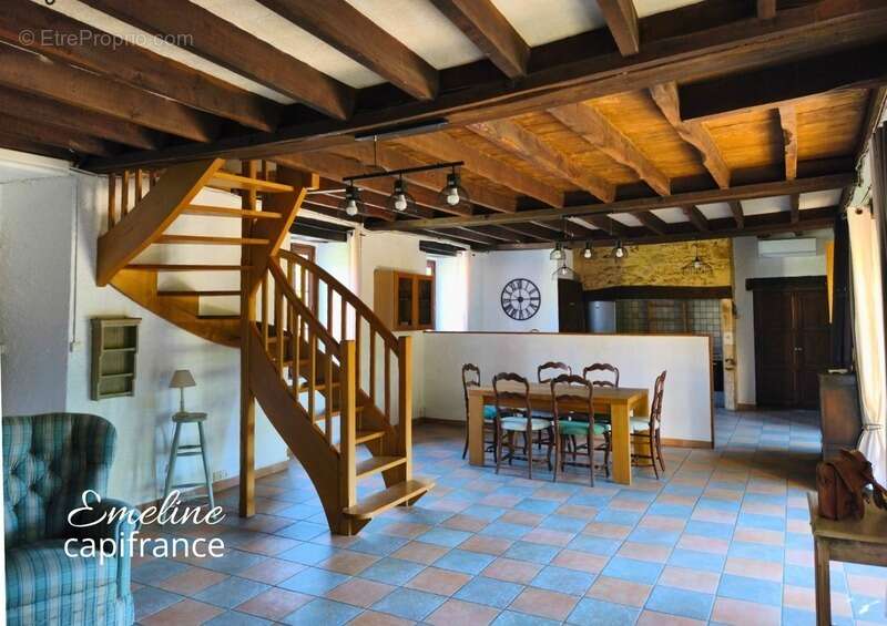 Maison à SALIGNAC-EYVIGUES
