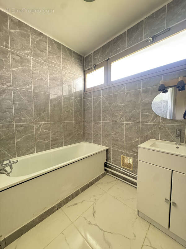 Appartement à TREMBLAY-EN-FRANCE