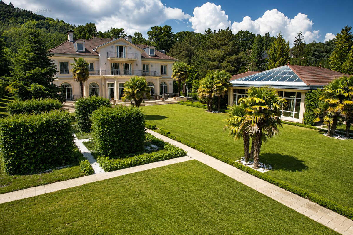 Maison à DIVONNE-LES-BAINS