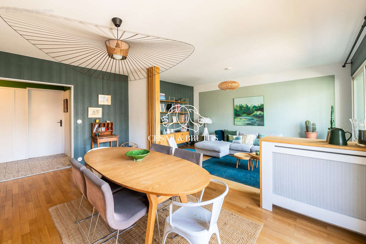 2 Pièce de vie - Appartement à LYON-8E