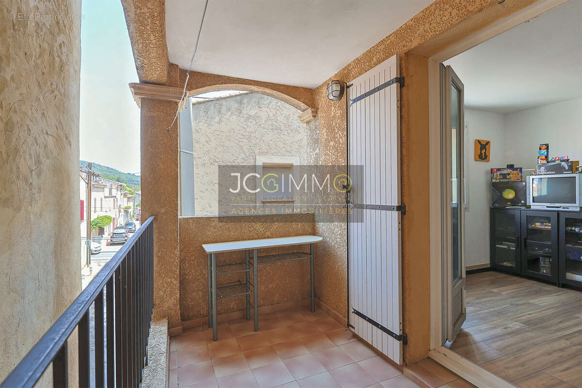 Appartement T4 + 2 extérieurs - photo 16