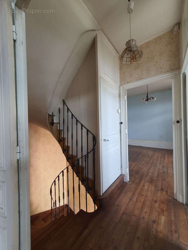 Maison à SAINT-GERMAIN-LAVAL