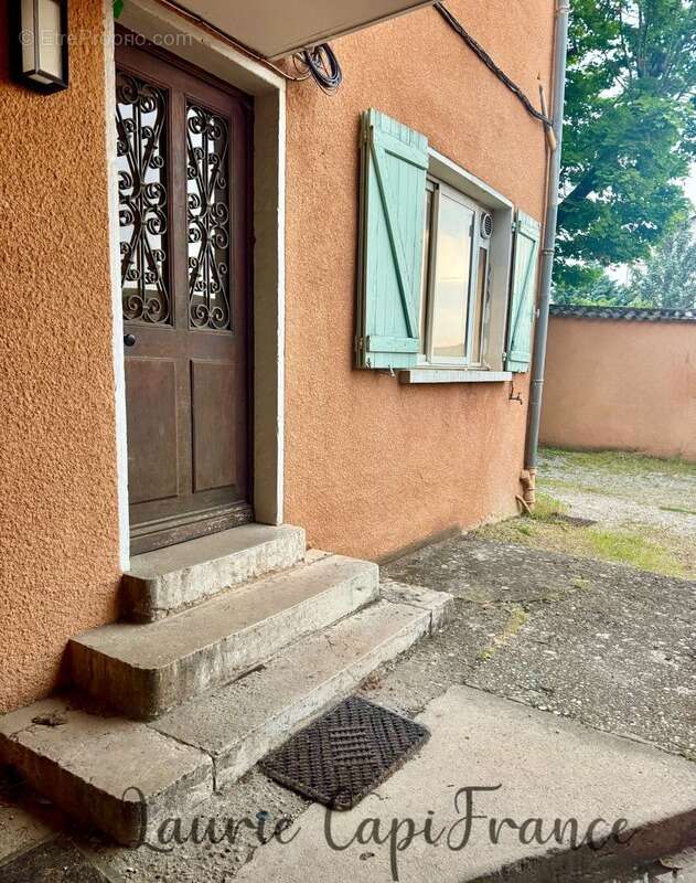 Appartement à RILLIEUX-LA-PAPE